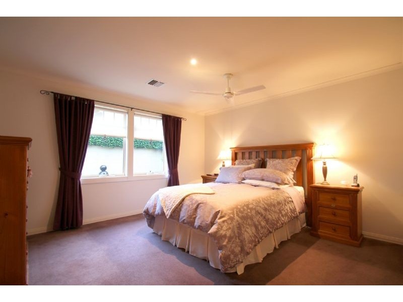 11 Park Drive, Leongatha VIC 3953