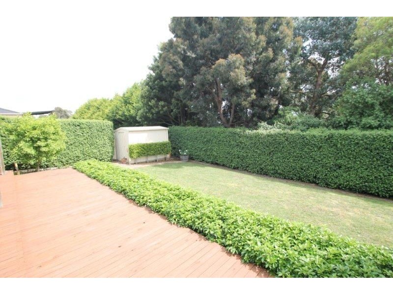 11 Park Drive, Leongatha VIC 3953