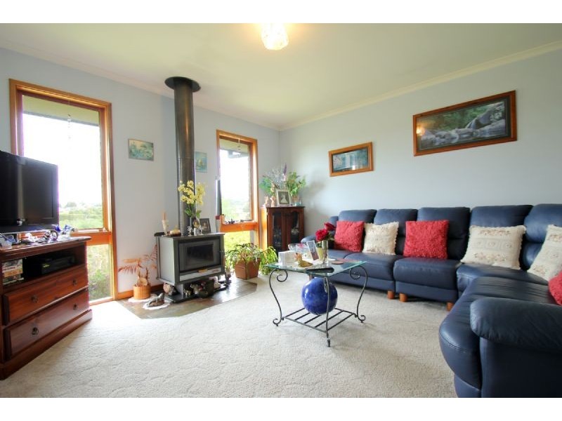 18 Griffin Road, Leongatha VIC 3953