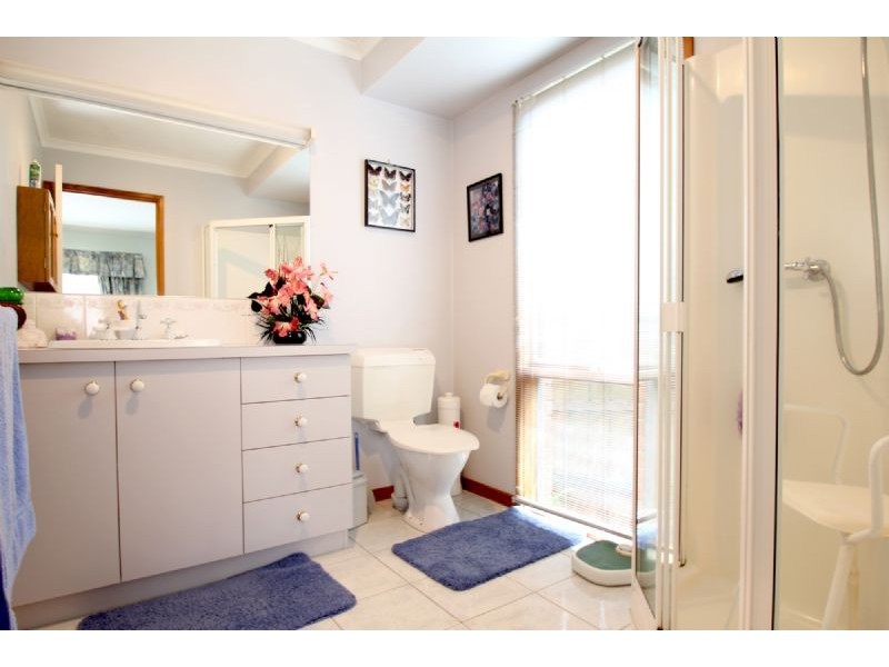 18 Griffin Road, Leongatha VIC 3953