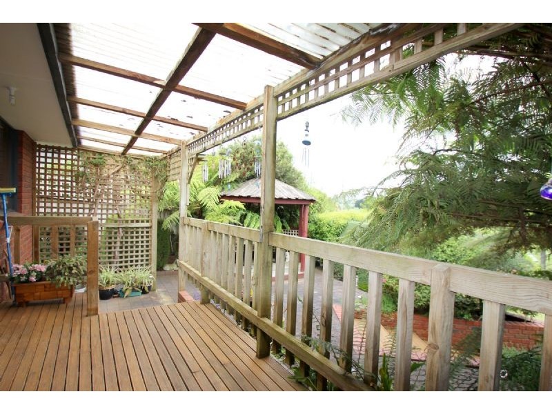 18 Griffin Road, Leongatha VIC 3953