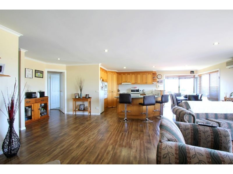 10 Warralong Court, Leongatha VIC 3953