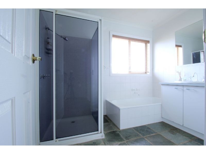 10 Warralong Court, Leongatha VIC 3953