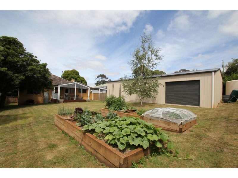 63 Peart Street, Leongatha VIC 3953