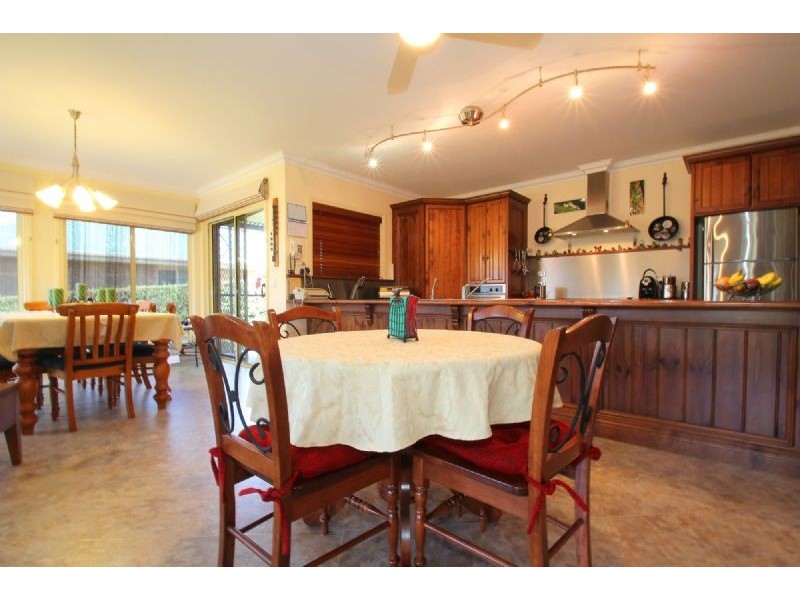 21 Norview Drive, Leongatha VIC 3953