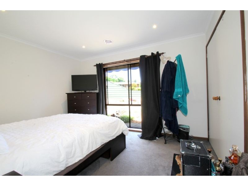 2 James Court, Leongatha VIC 3953