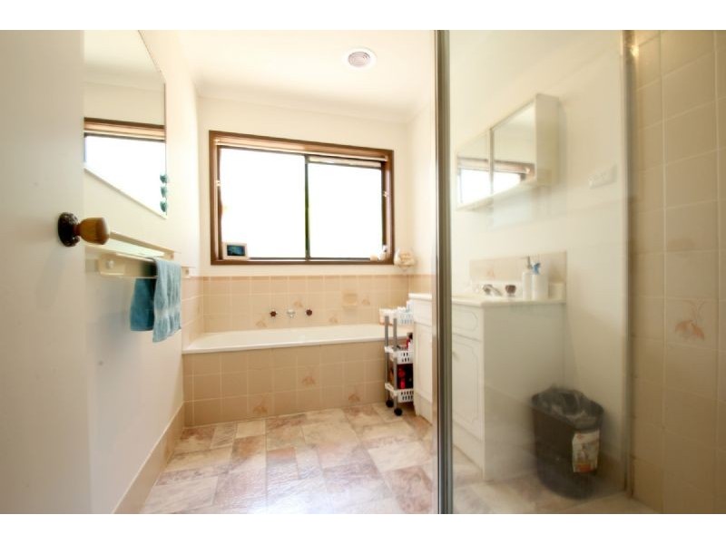 2 James Court, Leongatha VIC 3953