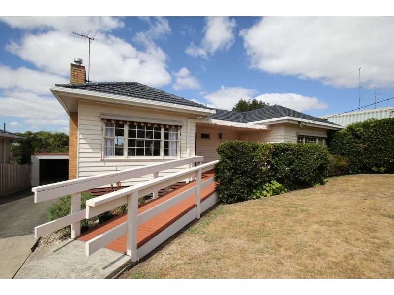 13 Blair Crescent, Leongatha VIC 3953