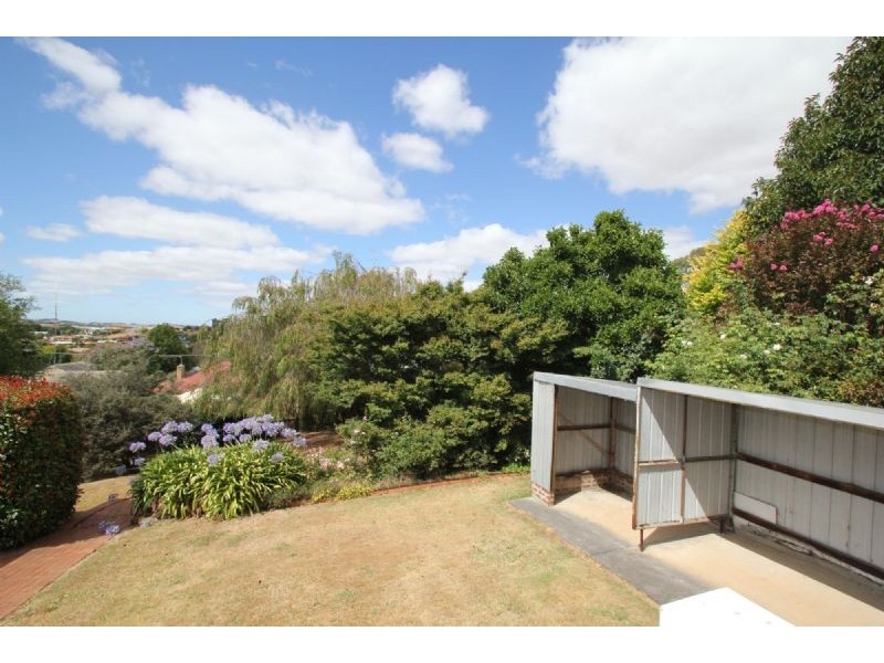 13 Blair Crescent, Leongatha VIC 3953