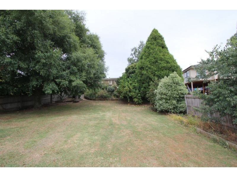 7 Chamberlain Drive, Leongatha VIC 3953