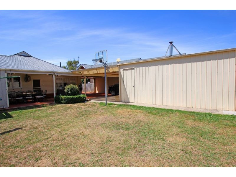 32 Ogilvy Street, Leongatha VIC 3953
