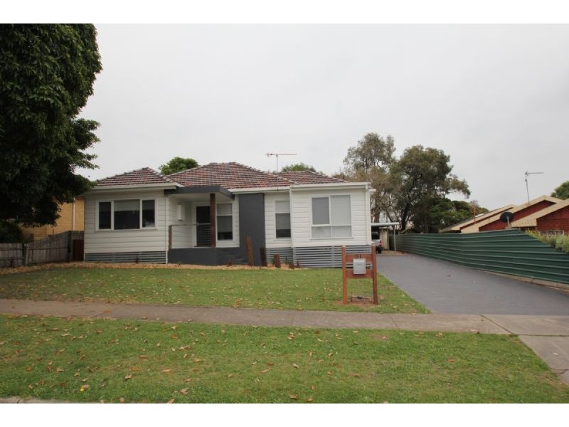 61 Peart Street, Leongatha VIC 3953