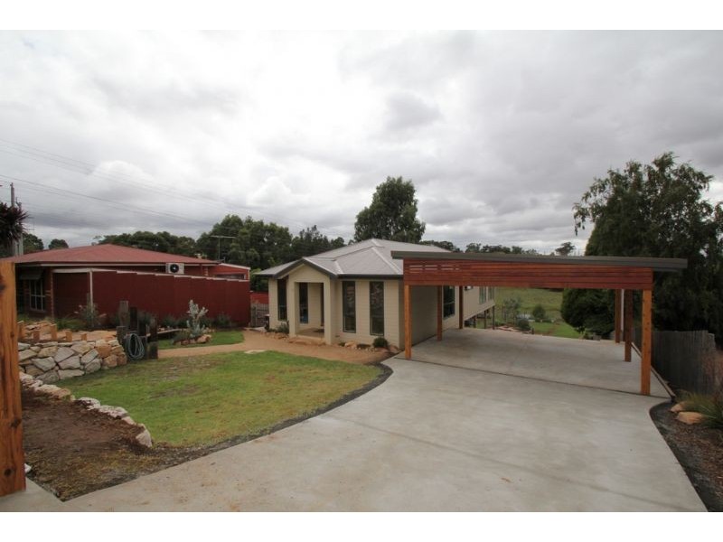 5 Chamberlain Drive, Leongatha VIC 3953