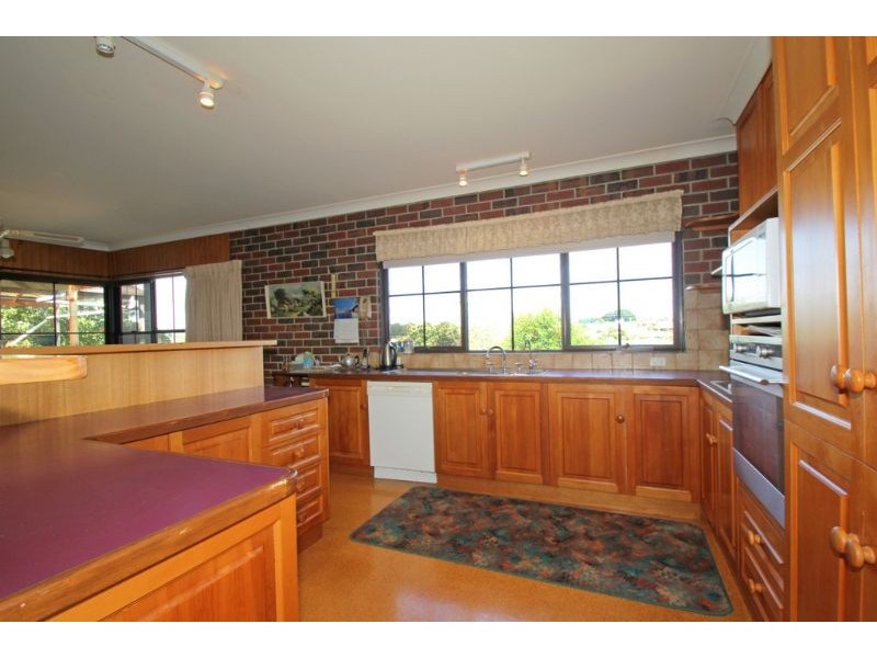 26 Griffin Road, Leongatha VIC 3953