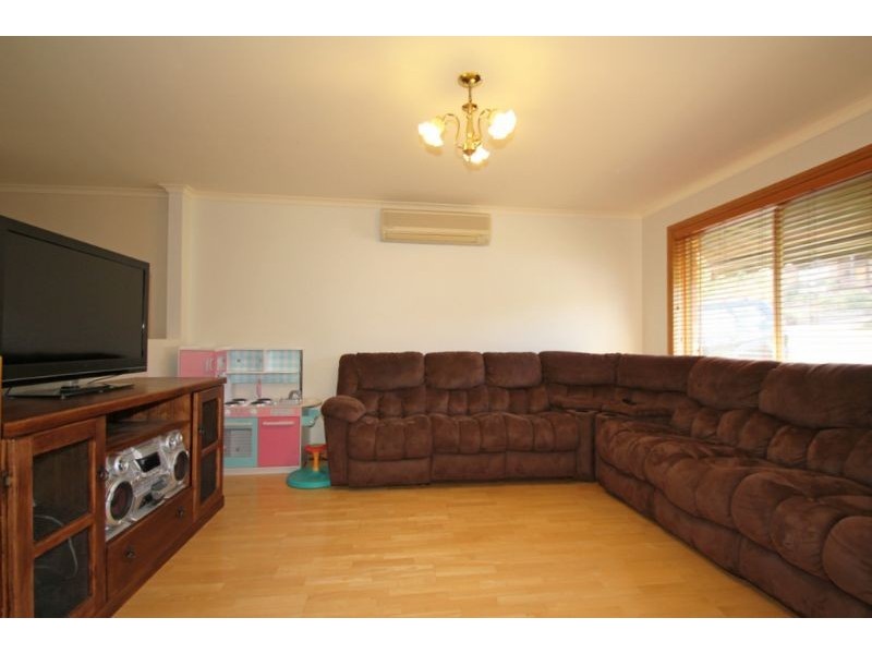 11 Warralong Court, Leongatha VIC 3953