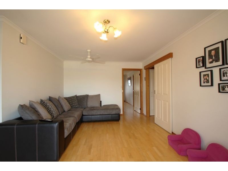 11 Warralong Court, Leongatha VIC 3953