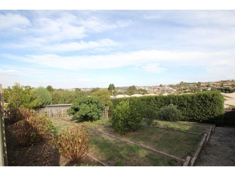 11 Warralong Court, Leongatha VIC 3953