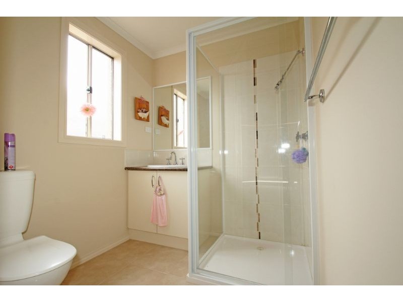 24 Laura Grove, Leongatha VIC 3953
