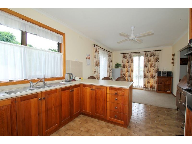 49 Roughead Street, Leongatha VIC 3953