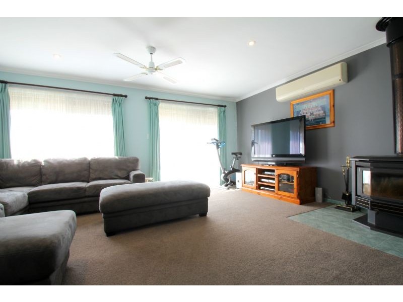 2 Hattam Court, Leongatha VIC 3953
