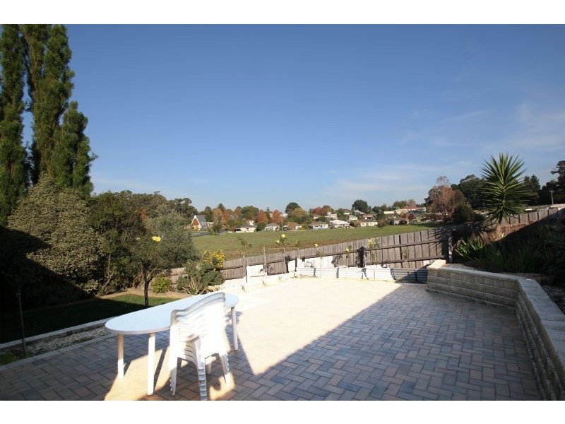 6 Ridgeway Street, Leongatha VIC 3953