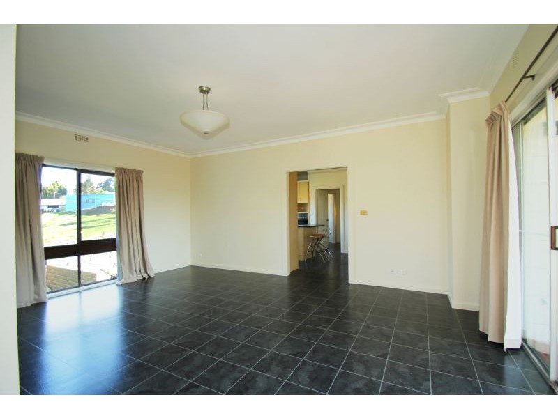 6 Ridgeway Street, Leongatha VIC 3953