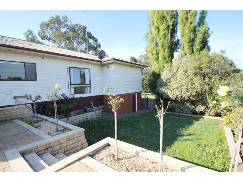 6 Ridgeway Street, Leongatha VIC 3953