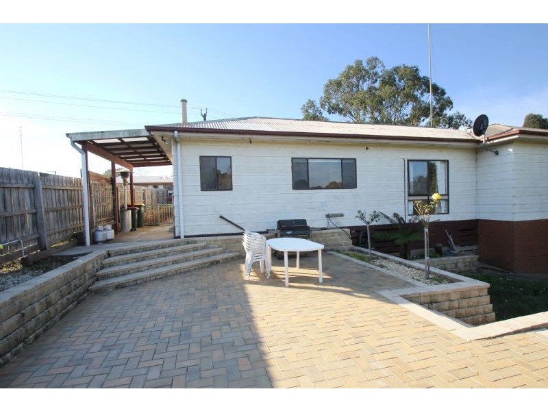 6 Ridgeway Street, Leongatha VIC 3953