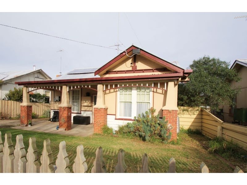 17 Young Street, Leongatha VIC 3953