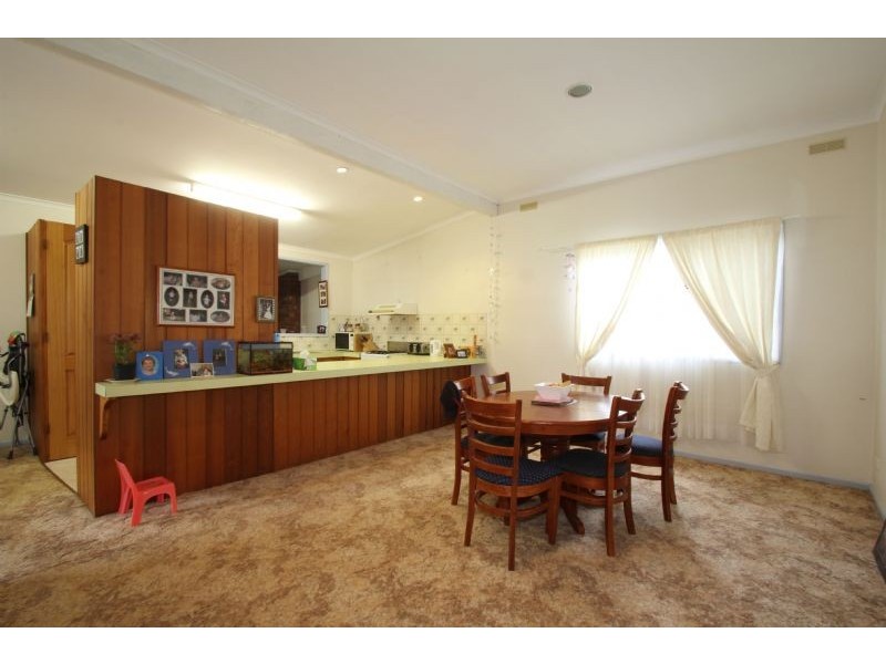 17 Young Street, Leongatha VIC 3953