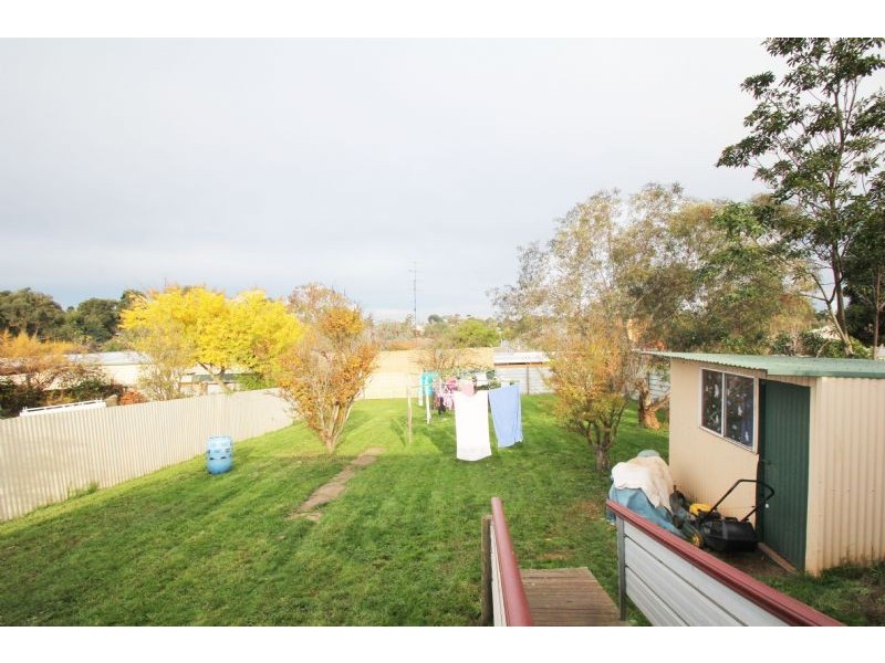 17 Young Street, Leongatha VIC 3953