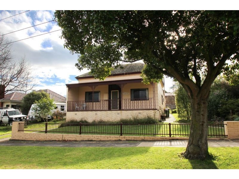 24 Young Street, Leongatha VIC 3953