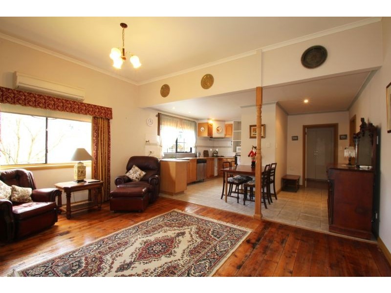 24 Young Street, Leongatha VIC 3953