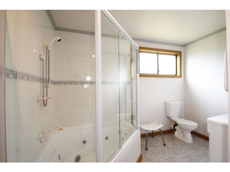 24 Young Street, Leongatha VIC 3953