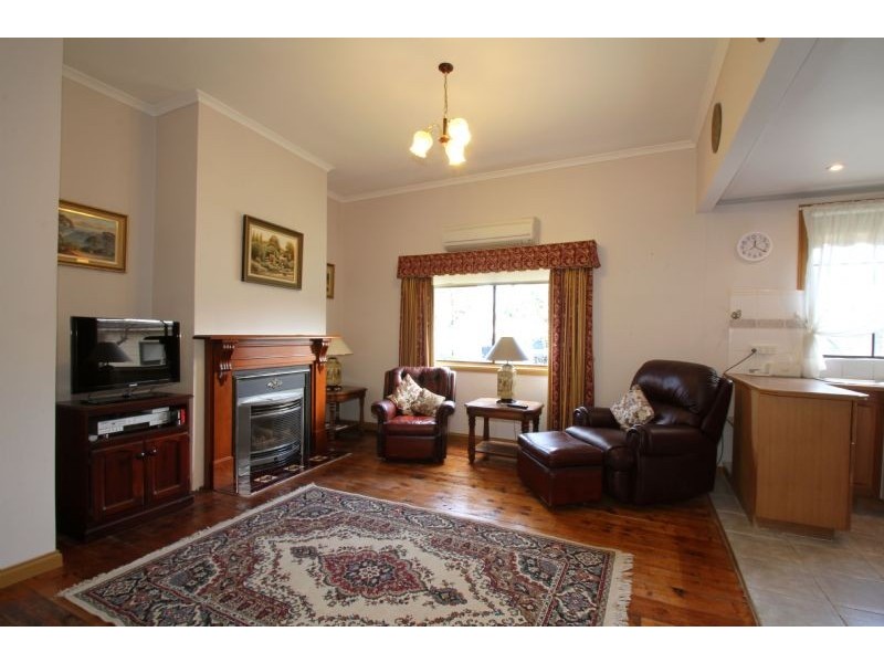 24 Young Street, Leongatha VIC 3953