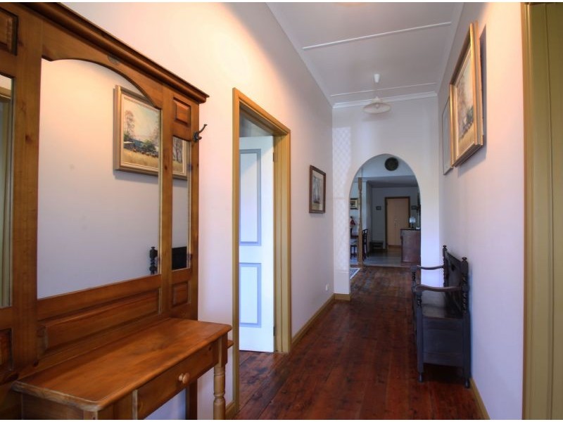 24 Young Street, Leongatha VIC 3953