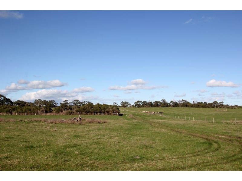 6855 Bass Highway, Inverloch VIC 3996