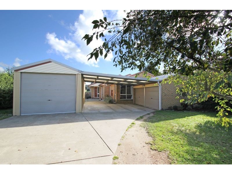 4 Clinton Court, Leongatha VIC 3953