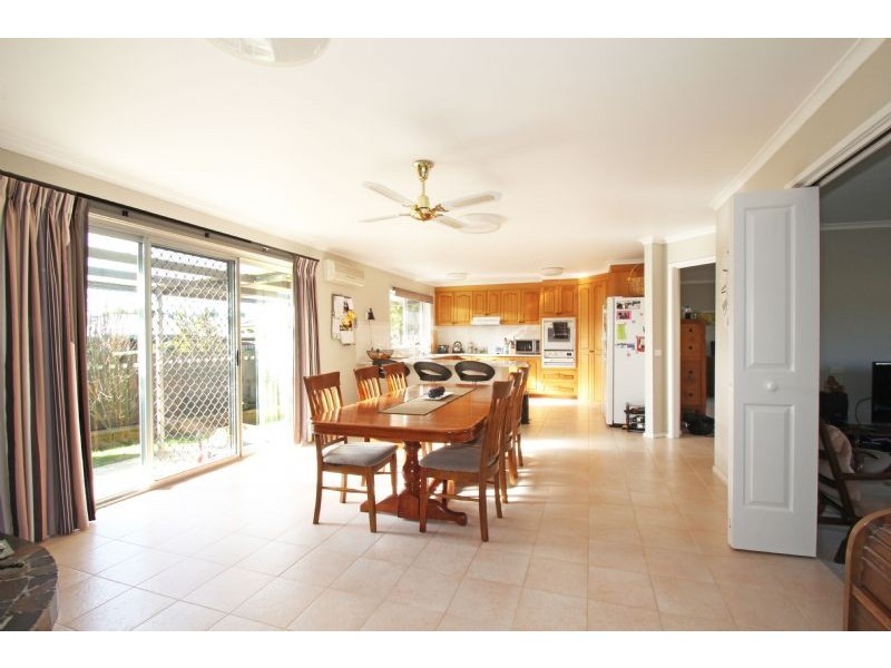 4 Clinton Court, Leongatha VIC 3953