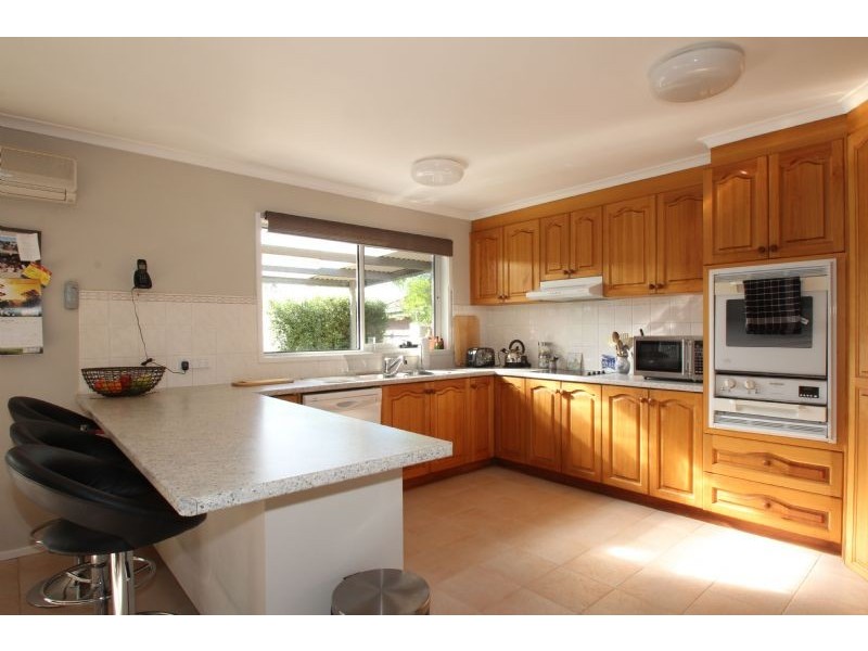 4 Clinton Court, Leongatha VIC 3953