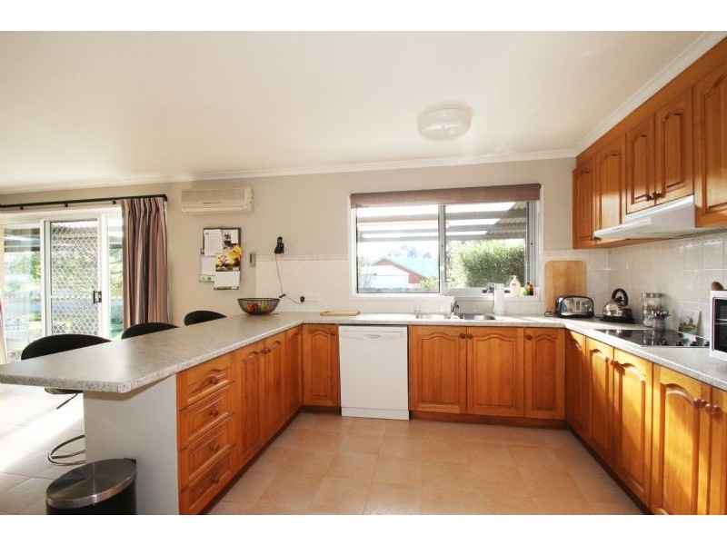 4 Clinton Court, Leongatha VIC 3953