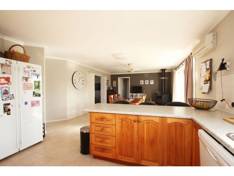 4 Clinton Court, Leongatha VIC 3953