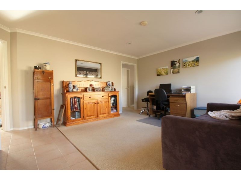 4 Clinton Court, Leongatha VIC 3953