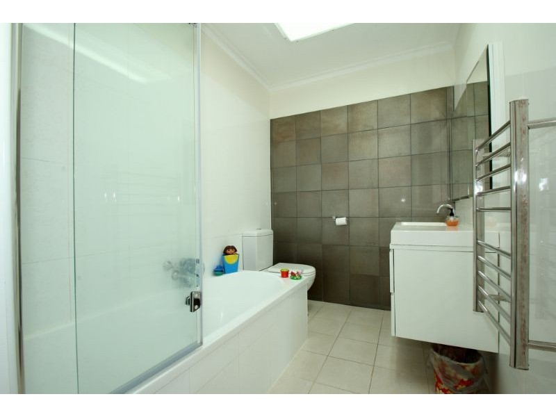 30 Blackmore Avenue, Leongatha VIC 3953