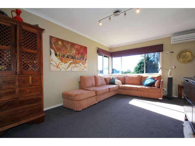 30 Blackmore Avenue, Leongatha VIC 3953