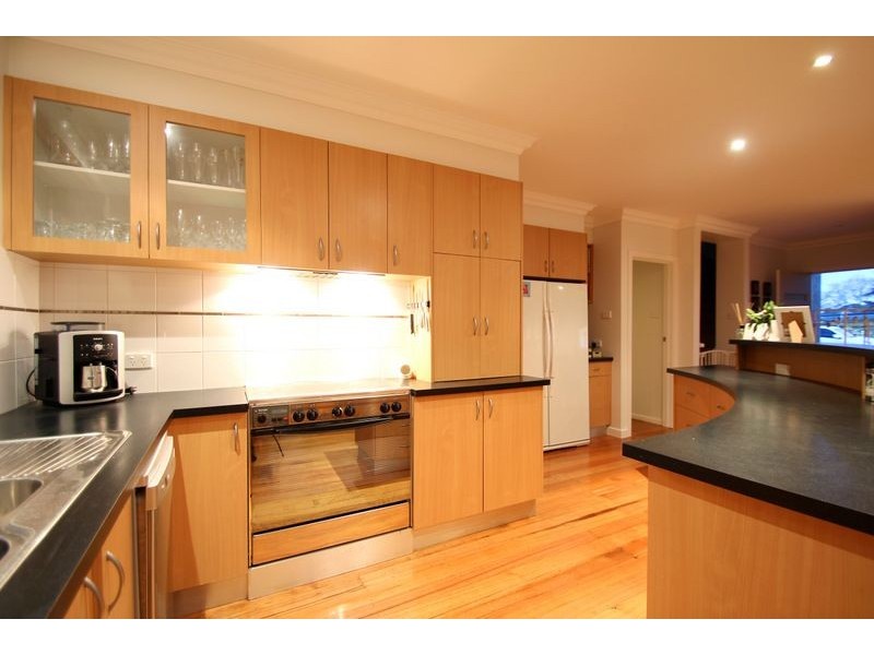 68 Ogilvy Street, Leongatha VIC 3953