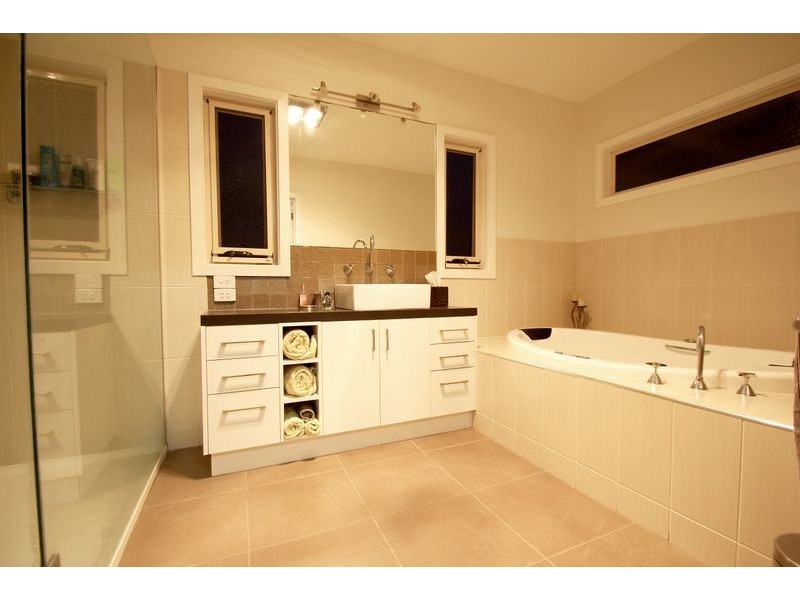 68 Ogilvy Street, Leongatha VIC 3953