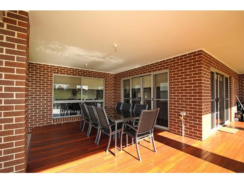 4 Eccles Way, Leongatha VIC 3953