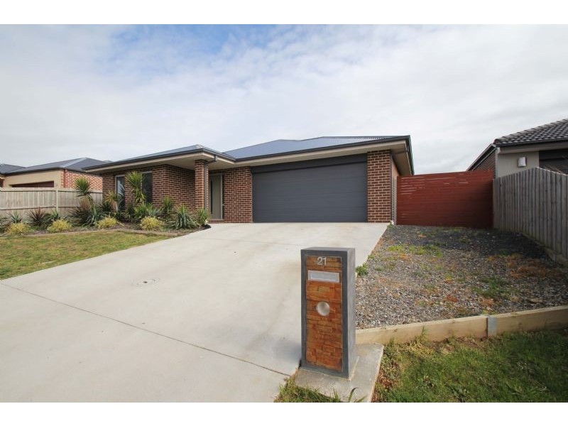 21 Eccles Way, Leongatha VIC 3953