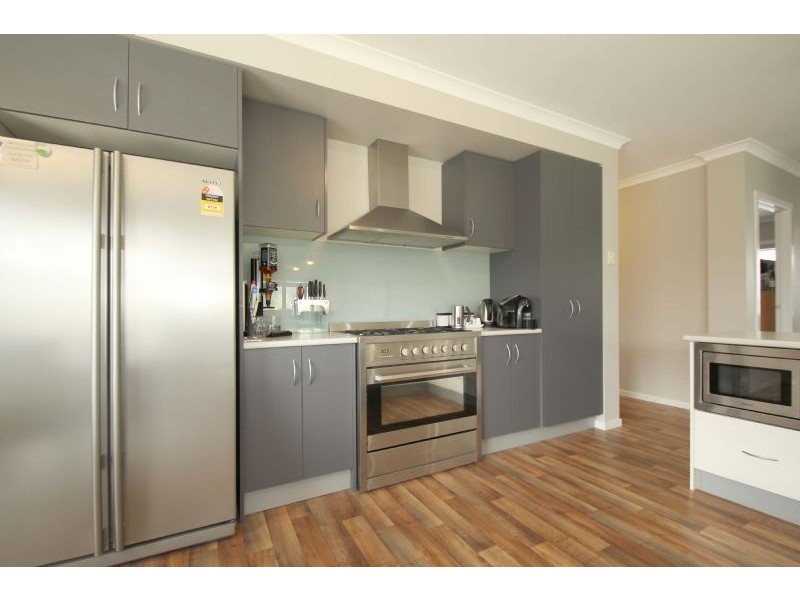 21 Eccles Way, Leongatha VIC 3953